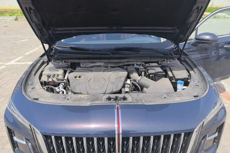 Used Hongqi H5 2023 2.0T Automatic Smart Connect Flagship Edition Engine Bay