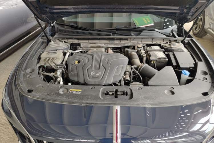 Used Hongqi H5 2023 2.0T Automatic Smart Connect Flagship Edition Engine Bay