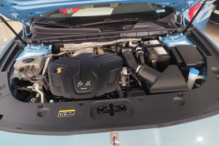 Used Hongqi H5 2023 2.0T Automatic Smart Connect Flagship Edition Engine Bay