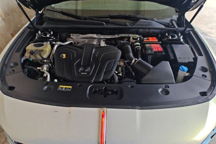 Used Hongqi H5 2023 2.0T Automatic Smart Connect Flagship Edition Engine Bay