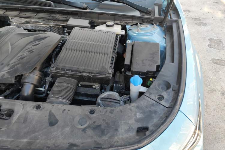 Used Hongqi H5 2023 1.5T HEV Smart Connect Flagship Edition Engine Bay Left