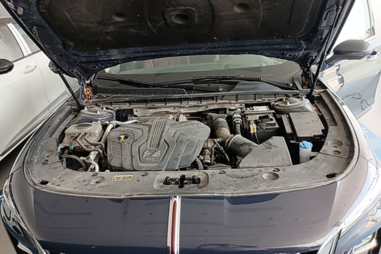 Used Hongqi H5 2023 2.0T Automatic Smart Connect Flagship Edition Engine Bay