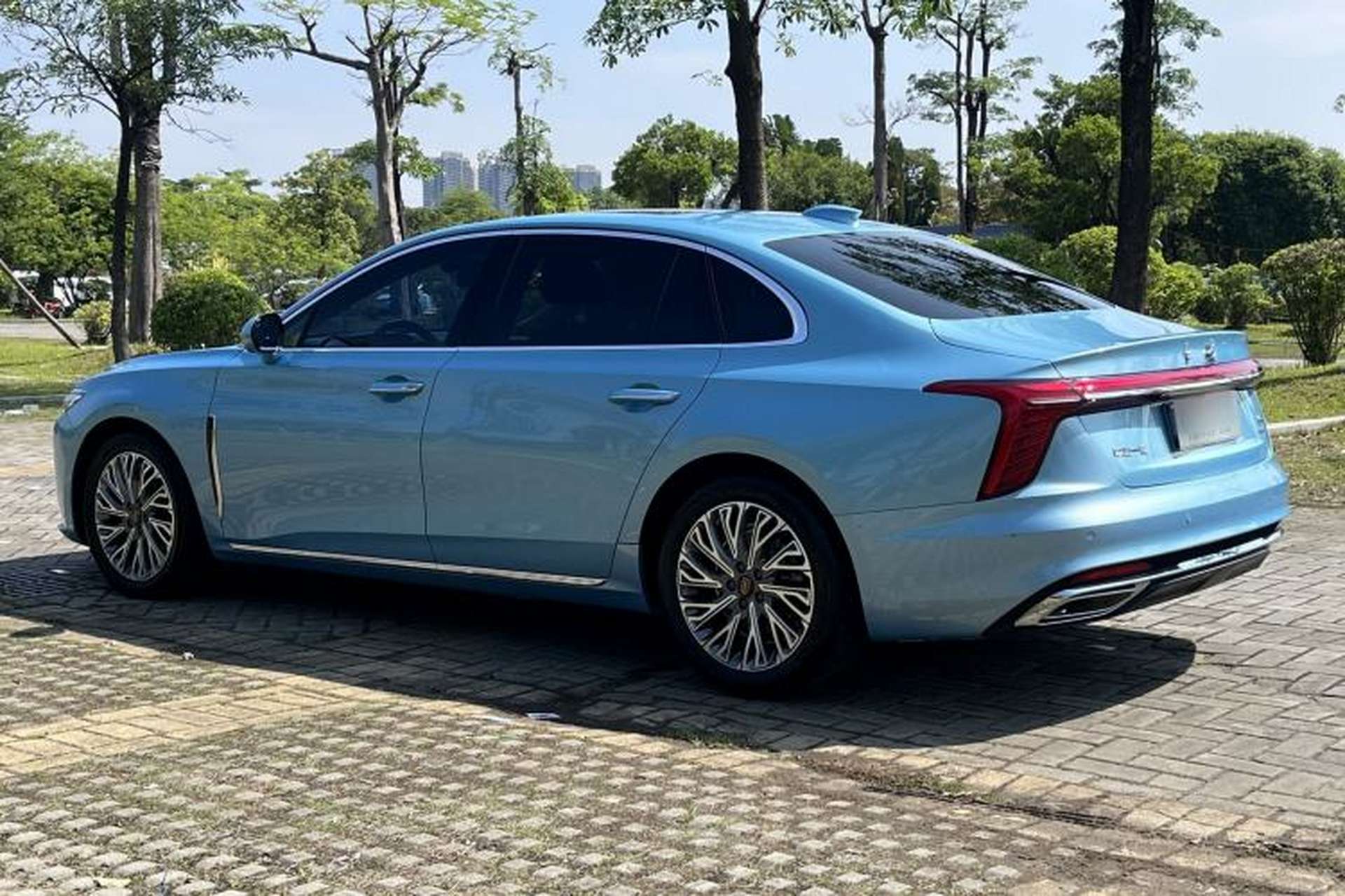 Used Hongqi H5 2023 2.0T Automatic Smart Connect Flagship Edition Exterior 3