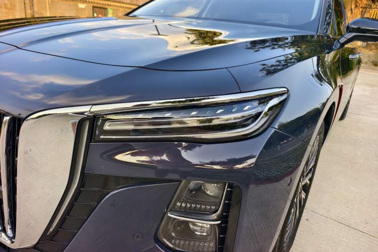 Used Hongqi H5 2023 2.0T Automatic Smart Connect Flagship Edition Exterior 4