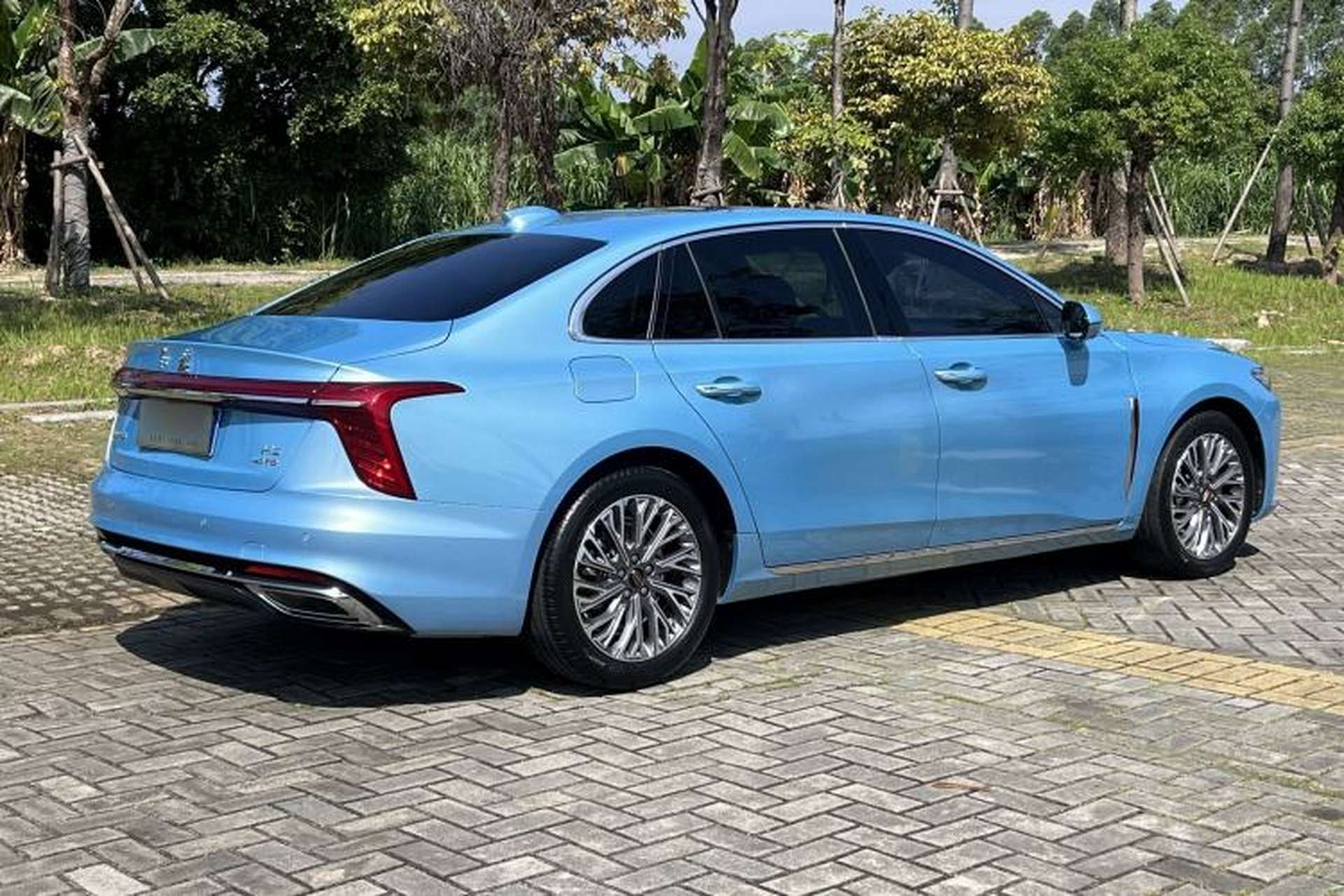 Used Hongqi H5 2023 2.0T Automatic Smart Connect Flagship Edition Exterior 5