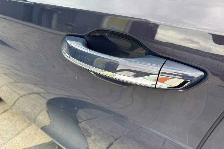 Used Hongqi H5 2023 2.0T Automatic Smart Connect Flagship Edition Exterior 8