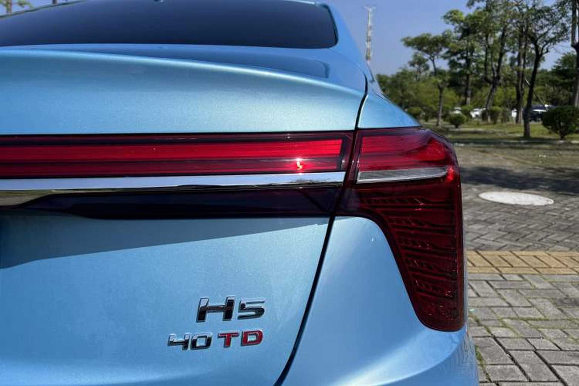 Used Hongqi H5 2023 2.0T Automatic Smart Connect Flagship Edition Exterior 8
