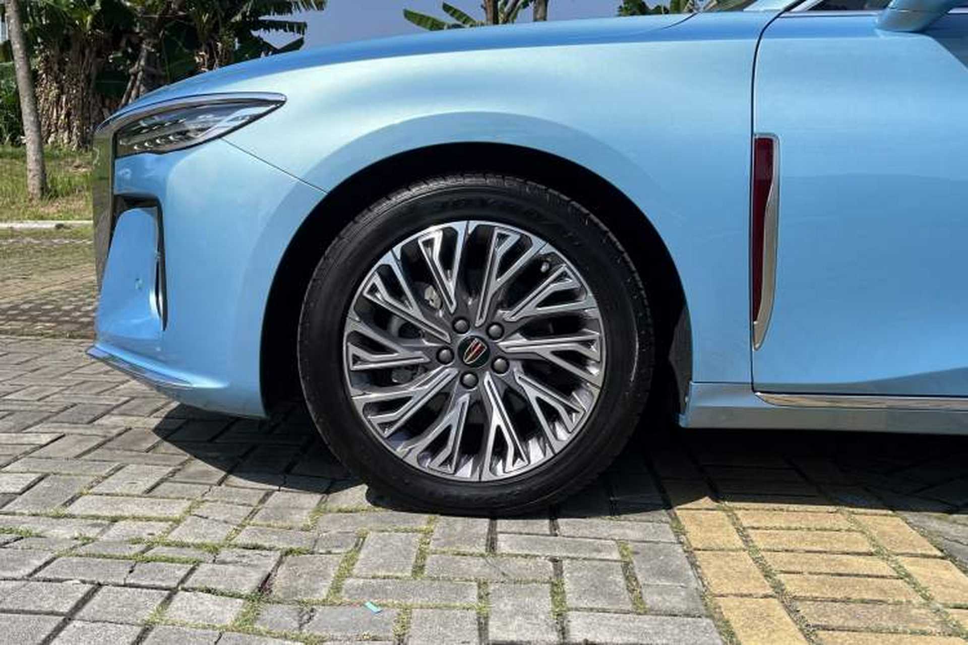 Used Hongqi H5 2023 2.0T Automatic Smart Connect Flagship Edition Exterior 9