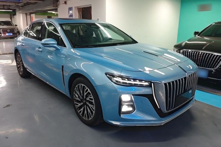 Used Hongqi H5 2023 1.5T HEV Smart Connect Flagship Edition Front Right 45 Deg