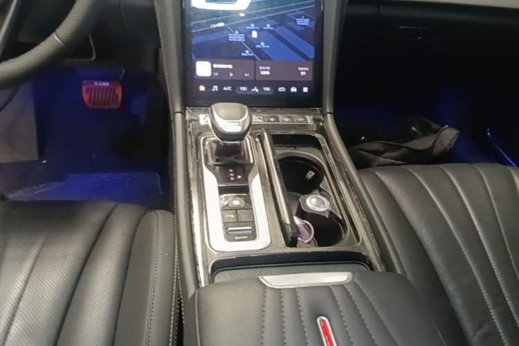 Used Hongqi H5 2023 1.5T HEV Smart Connect Flagship Edition Gear Lever
