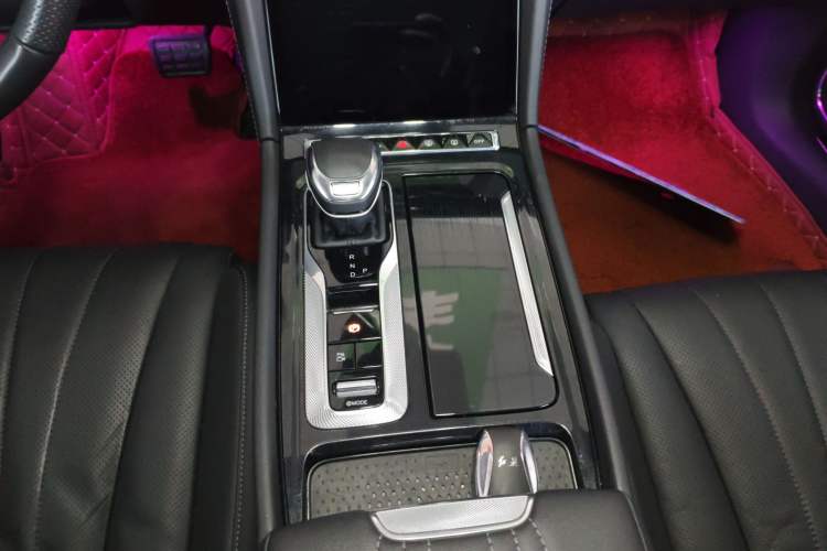 Used Hongqi H5 2023 1.5T HEV Smart Connect Flagship Edition Gear Lever