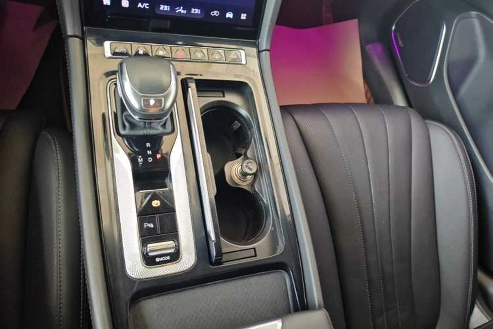Used Hongqi H5 2023 2.0T Automatic Smart Connect Flagship Edition Gear Lever