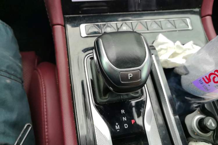 Used Hongqi H5 2023 1.5T DCT Smart Connect Flagship Edition Gear Lever