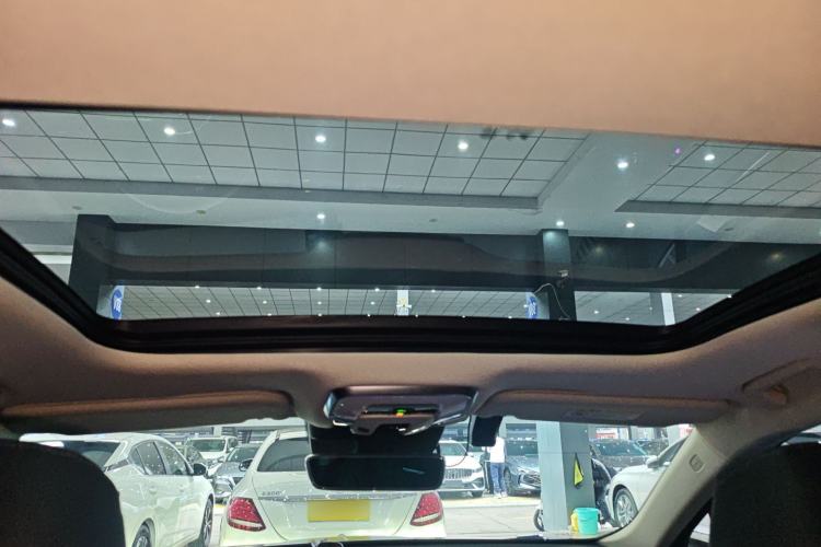 Used Hongqi H5 2023 2.0T Automatic Smart Connect Flagship Edition Headliner