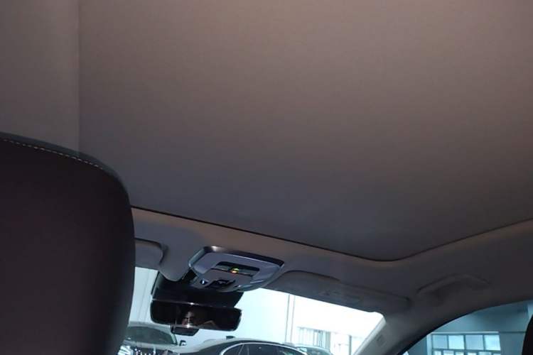 Used Hongqi H5 2023 1.5T HEV Smart Connect Flagship Edition Headliner