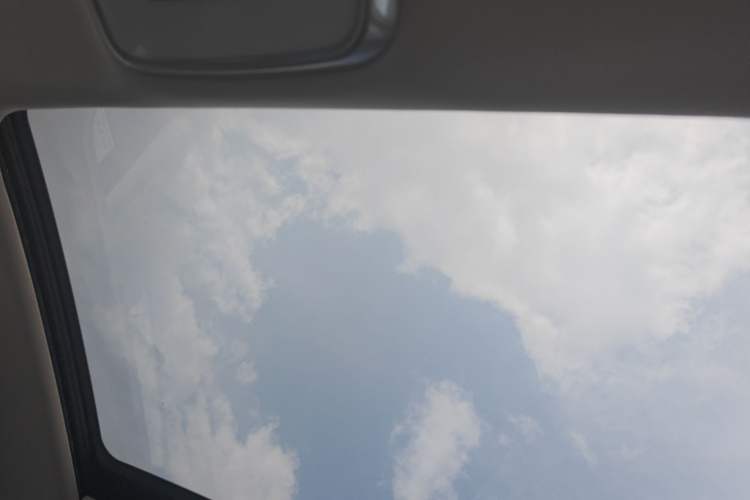 Used Hongqi H5 2023 2.0T Automatic Smart Connect Flagship Edition Headliner