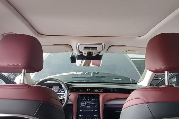 Used Hongqi H5 2023 2.0T Automatic Smart Connect Flagship Edition Headliner