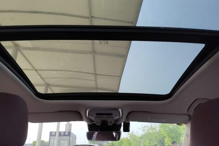 Used Hongqi H5 2023 2.0T Automatic Smart Connect Flagship Edition Headliner