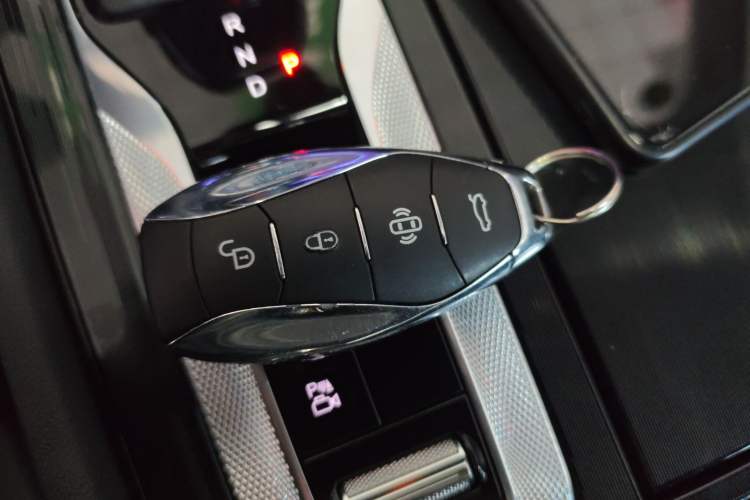 Used Hongqi H5 2023 1.5T HEV Smart Connect Flagship Edition Interior 1