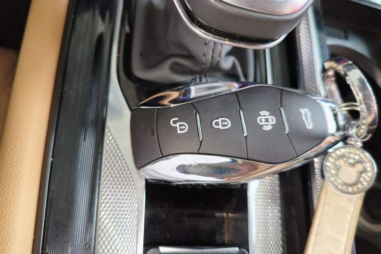 Used Hongqi H5 2023 2.0T Automatic Smart Connect Flagship Edition Interior 1