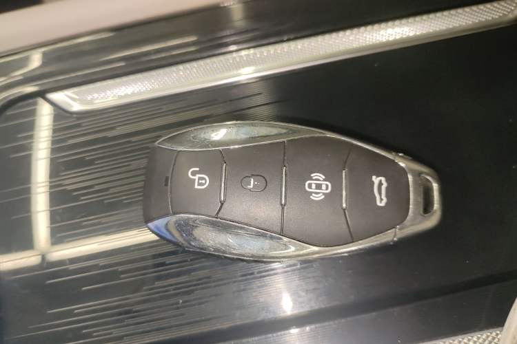 Used Hongqi H5 2023 2.0T Automatic Smart Connect Flagship Edition Interior 1