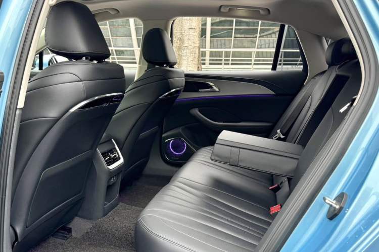 Used Hongqi H5 2023 2.0T Automatic Smart Connect Flagship Edition Interior 3