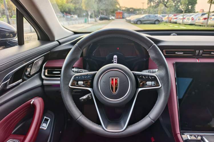 Used Hongqi H5 2023 2.0T Automatic Smart Connect Flagship Edition Interior 4