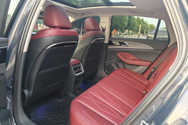 Used Hongqi H5 2023 2.0T Automatic Smart Connect Flagship Edition Interior 5