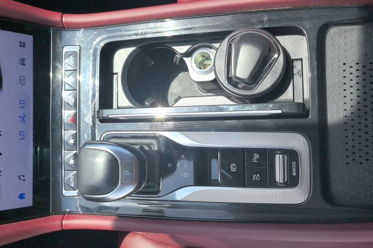 Used Hongqi H5 2023 2.0T Automatic Smart Connect Flagship Edition Interior 7