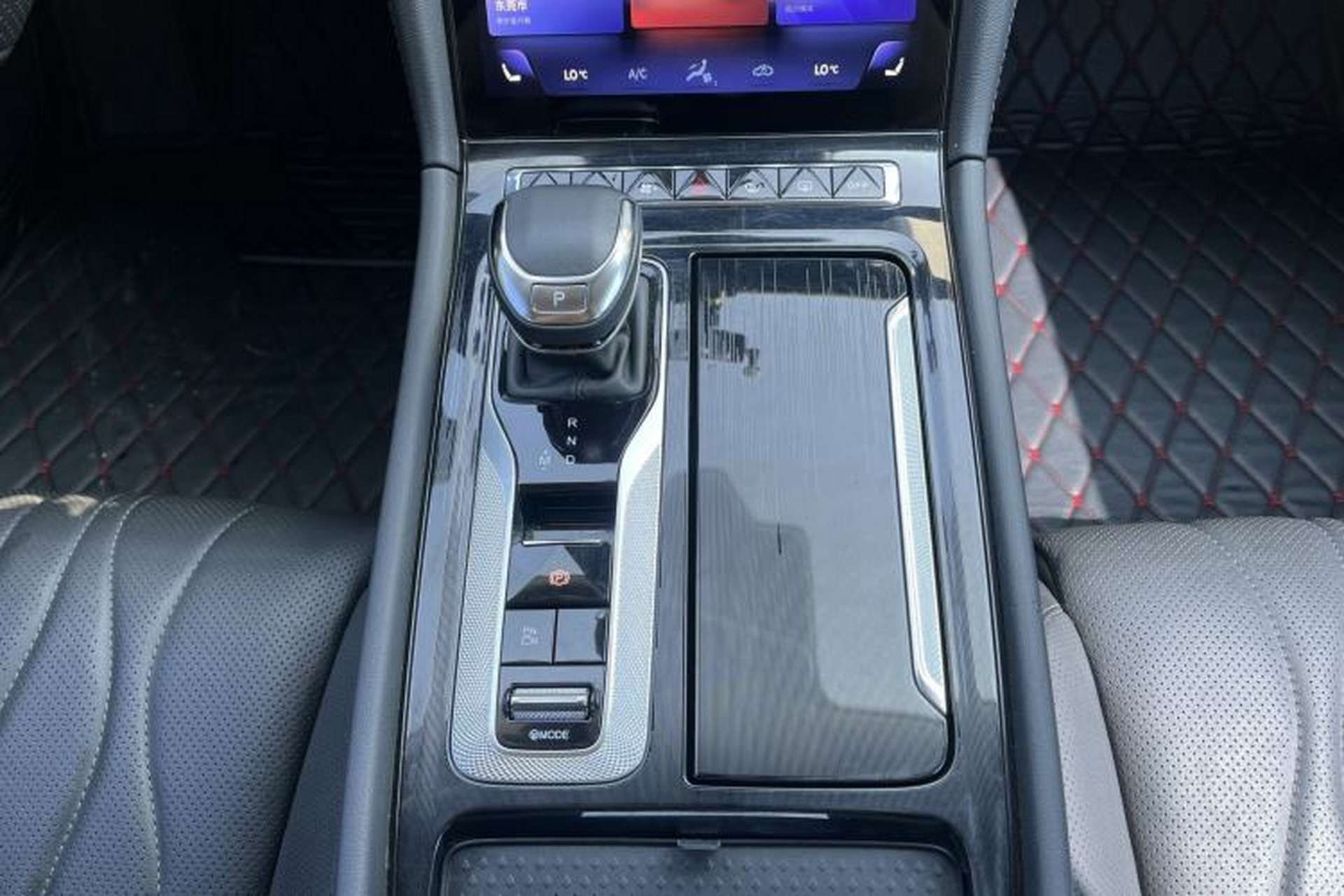 Used Hongqi H5 2023 2.0T Automatic Smart Connect Flagship Edition Interior 8