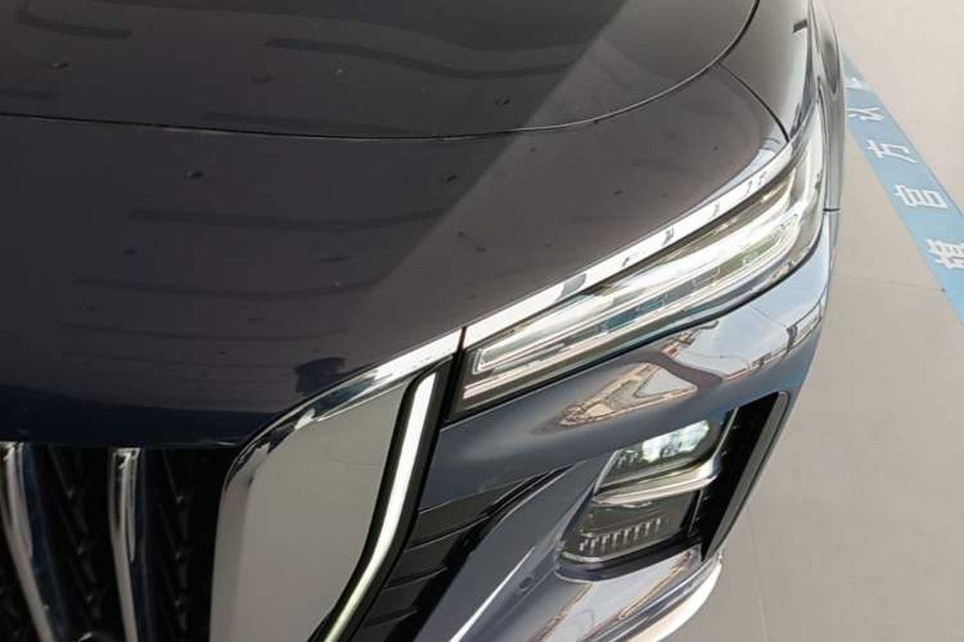 Used Hongqi H5 2023 2.0T Automatic Smart Connect Flagship Edition Left Front Headlight