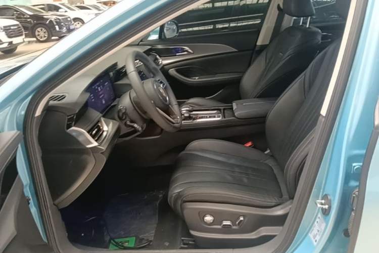 Used Hongqi H5 2023 1.5T HEV Smart Connect Flagship Edition Left Front Seat