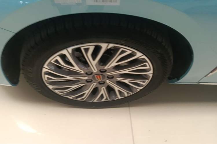 Used Hongqi H5 2023 1.5T HEV Smart Connect Flagship Edition Left Front Wheel Hub