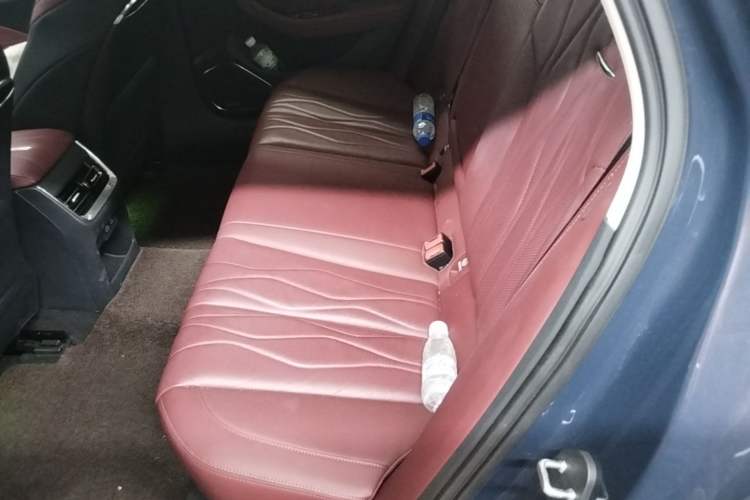 Used Hongqi H5 2023 2.0T Automatic Smart Connect Flagship Edition Left Rear Seat