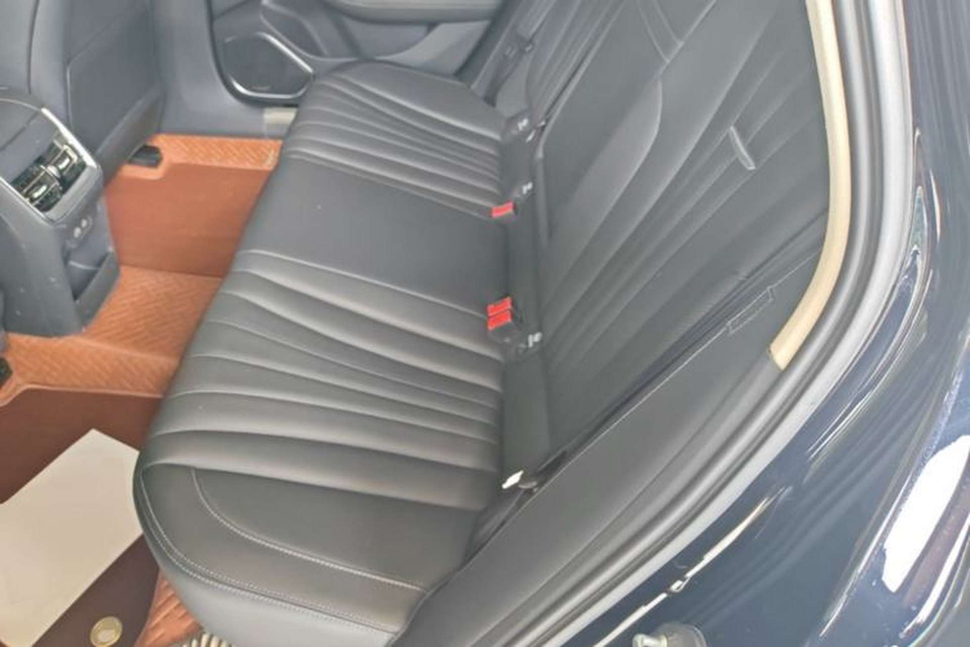 Used Hongqi H5 2023 2.0T Automatic Smart Connect Flagship Edition Left Rear Seat