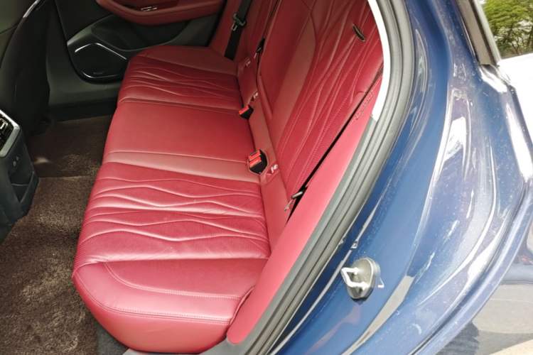 Used Hongqi H5 2023 2.0T Automatic Smart Connect Flagship Edition Left Rear Seat