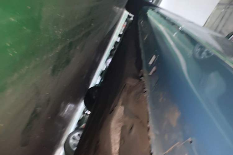 Used Hongqi H5 2023 1.5T HEV Smart Connect Flagship Edition Left Side Sill