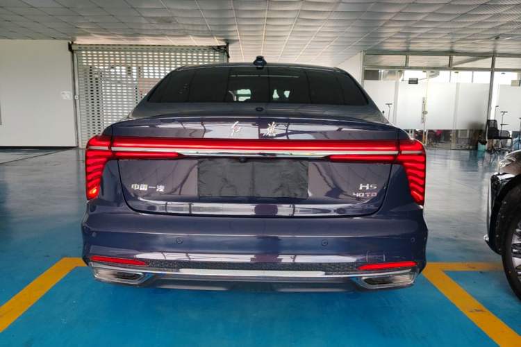 Used Hongqi H5 2023 2.0T Automatic Smart Connect Flagship Edition Rear