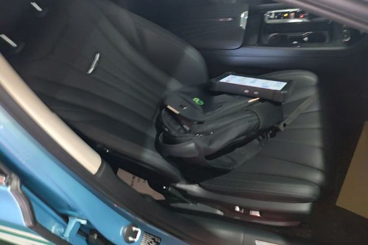 Used Hongqi H5 2023 1.5T HEV Smart Connect Flagship Edition Right Front Seat
