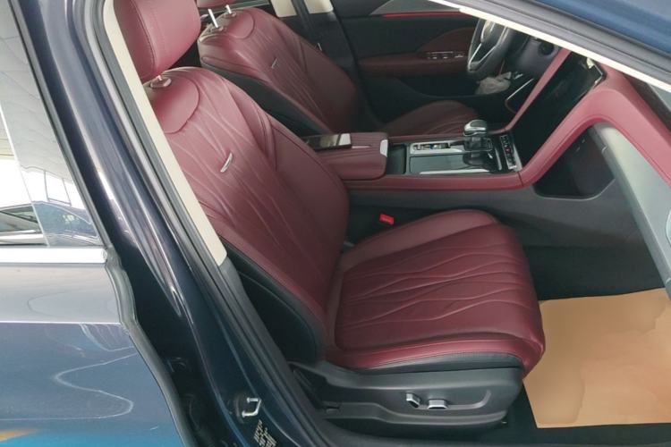 Used Hongqi H5 2023 2.0T Automatic Smart Connect Flagship Edition Right Front Seat