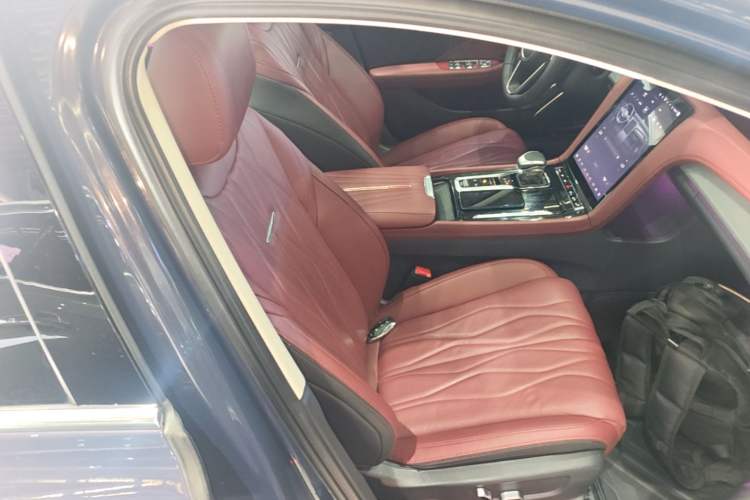 Used Hongqi H5 2023 2.0T Automatic Smart Connect Flagship Edition Right Front Seat