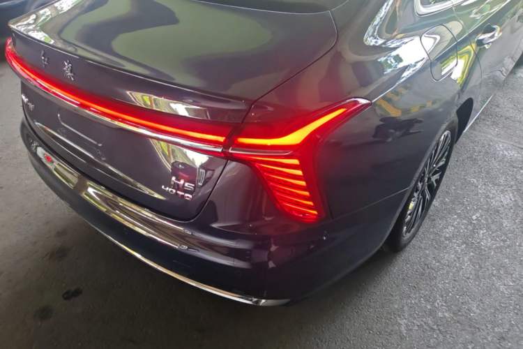Used Hongqi H5 2023 2.0T Automatic Smart Connect Flagship Edition Right Rear Taillight