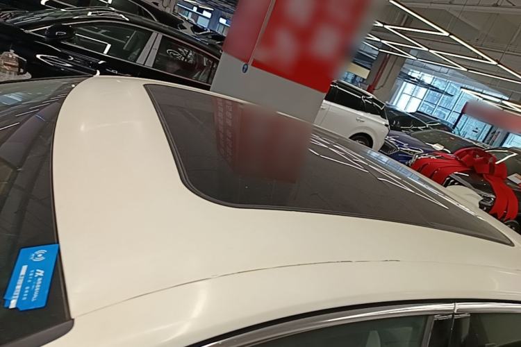 Used Hongqi H5 2023 2.0T Automatic Smart Connect Flagship Edition Roof