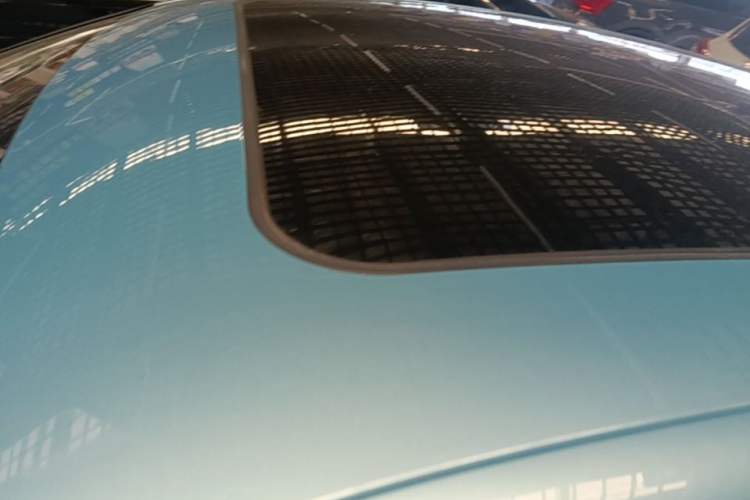 Used Hongqi H5 2023 1.5T HEV Smart Connect Flagship Edition Roof