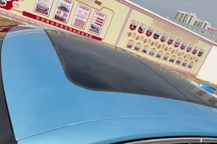 Used Hongqi H5 2023 2.0T Automatic Smart Connect Flagship Edition Roof