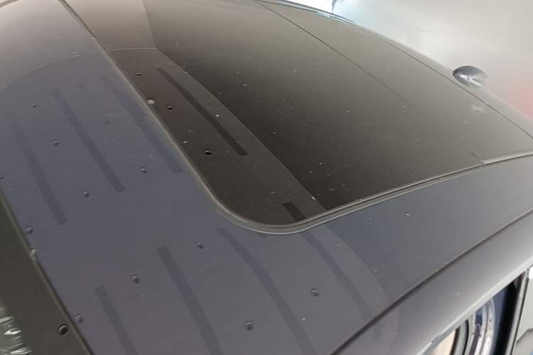 Used Hongqi H5 2023 2.0T Automatic Smart Connect Flagship Edition Roof