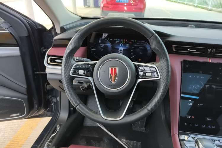 Used Hongqi H5 2023 2.0T Automatic Smart Connect Flagship Edition Steering Wheel