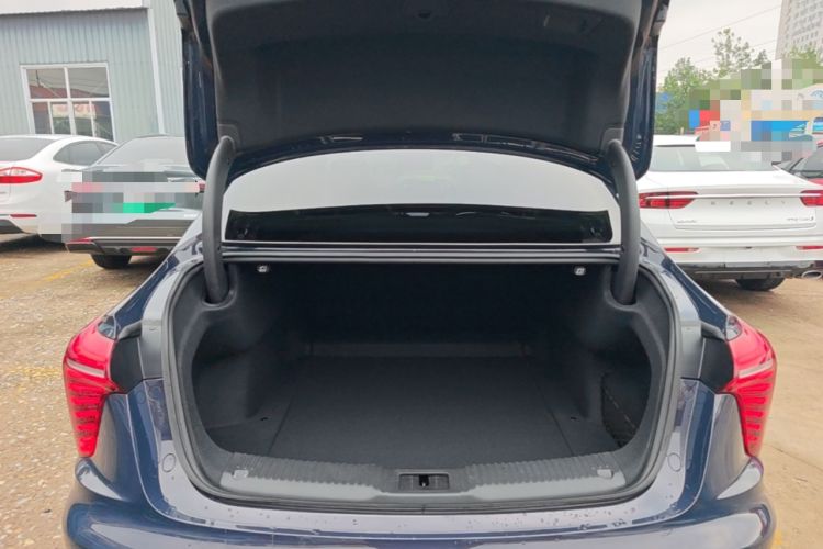 Used Hongqi H5 2023 2.0T Automatic Smart Connect Flagship Edition Trunk