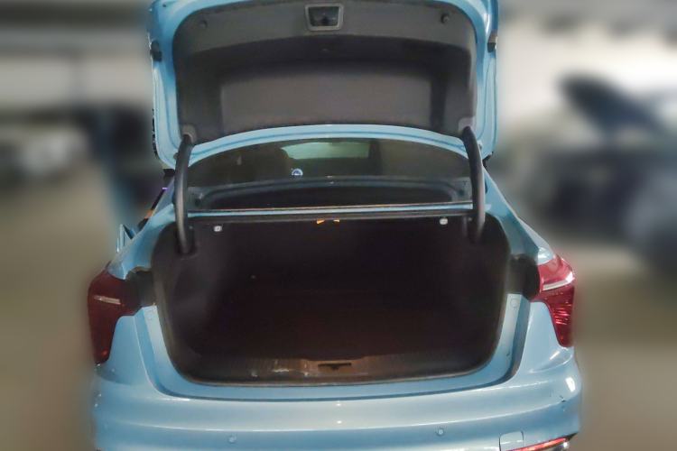 Used Hongqi H5 2023 2.0T Automatic Smart Connect Flagship Edition Trunk