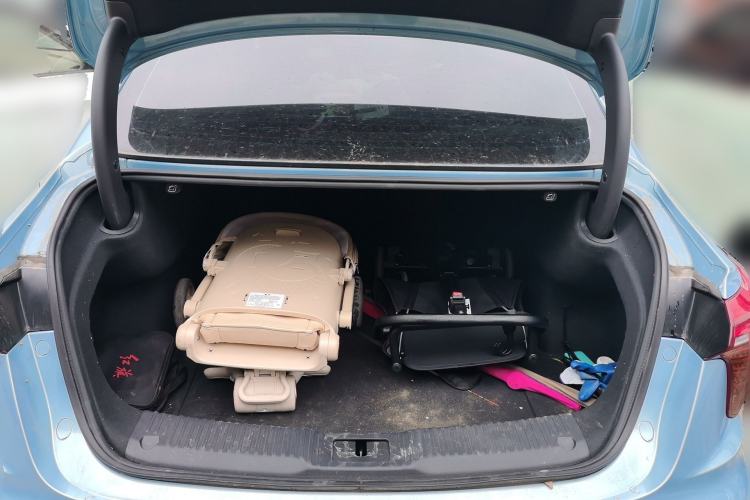 Used Hongqi H5 2023 1.5T DCT Smart Connect Flagship Edition Trunk